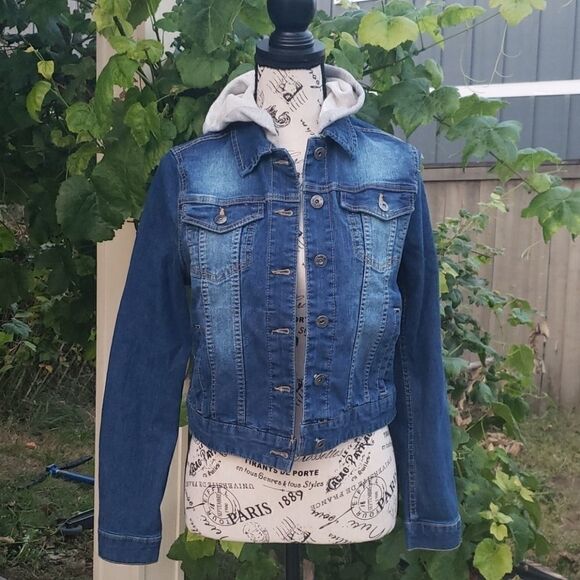NWT Long Sleeve Denim Button Down Jacket Hoodie - Picture 1 of 7